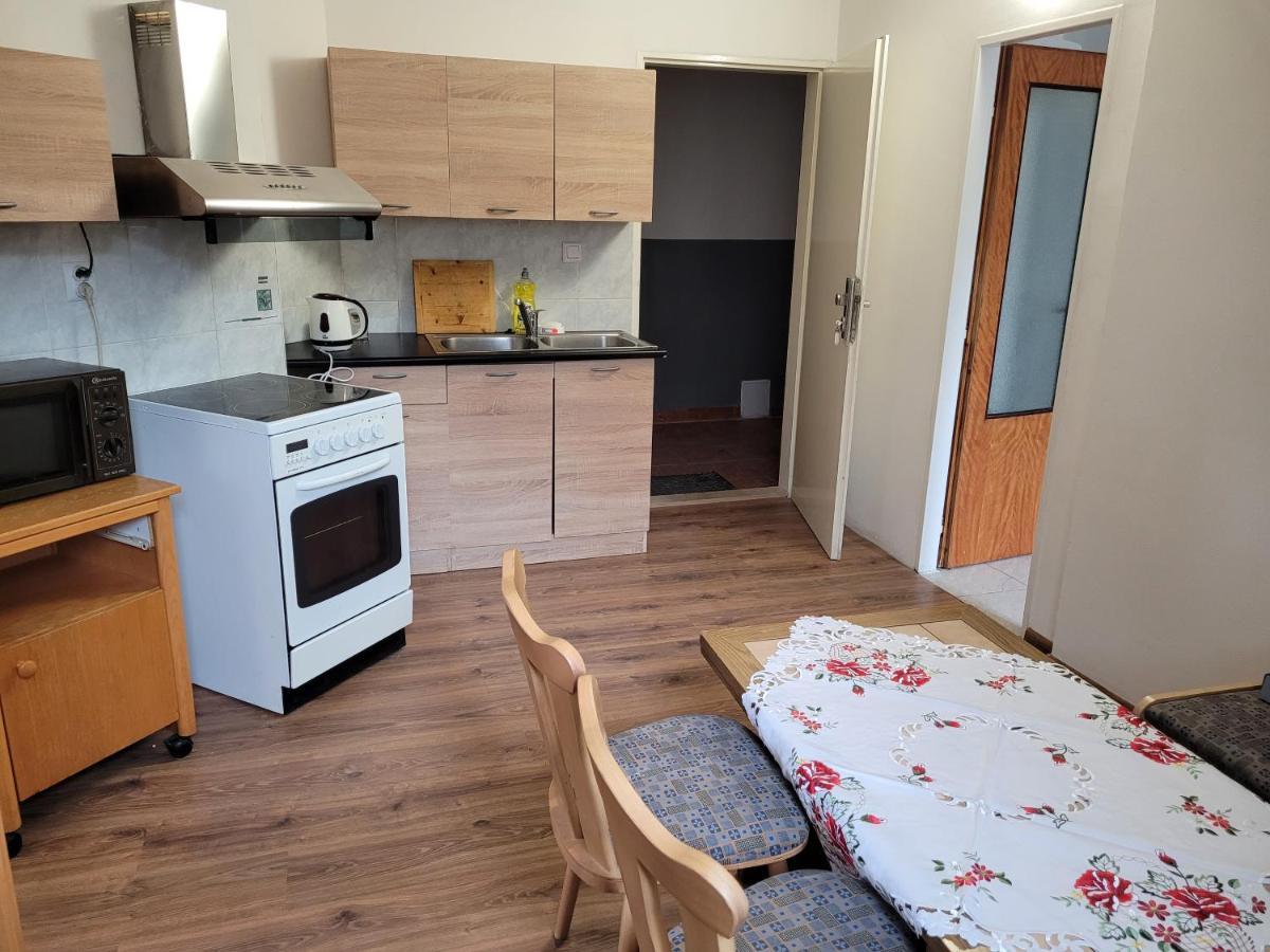 Studentska Apartments Karlovy Vary Extérieur photo