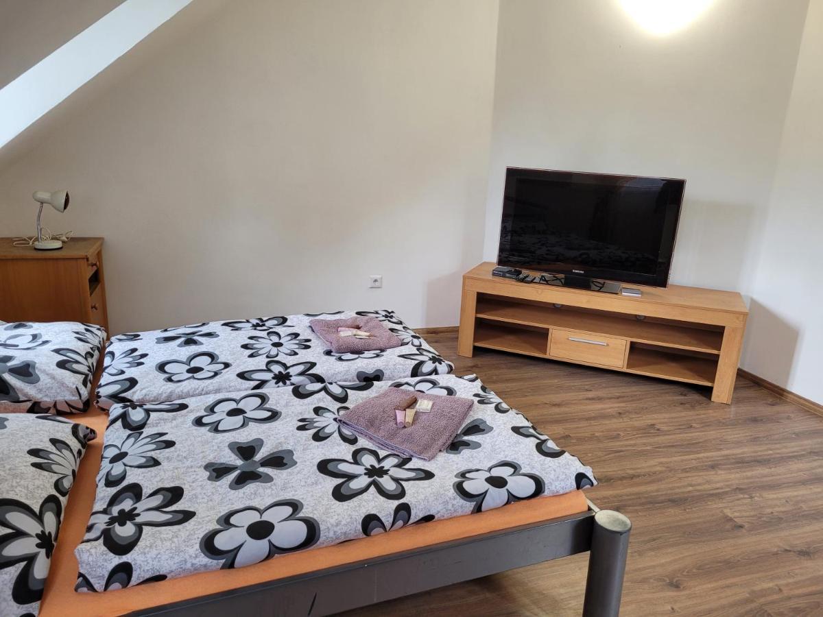 Studentska Apartments Karlovy Vary Extérieur photo